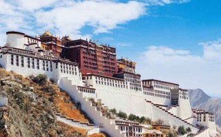 穿越神秘之地：从成都到西藏的包车之旅